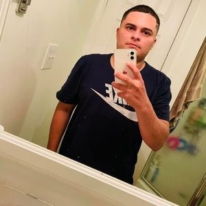 Meet your Posher, Javier